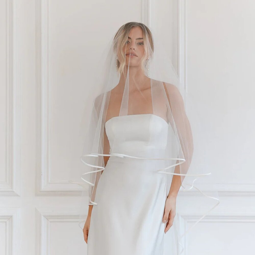 Untamed Petals Hartley Veil – Brand New with Tag & Dust Bag